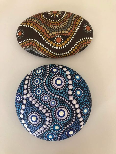 Rock Mandala Patterns Easy, Dot Rock Art, Aboriginal Rock Art, Abstract Rock Painting, Dot Rock Painting Ideas, Dot Painting Rocks, Dot Rock Painting, Dot Art Painting Patterns Easy, Dot Painting On Rocks