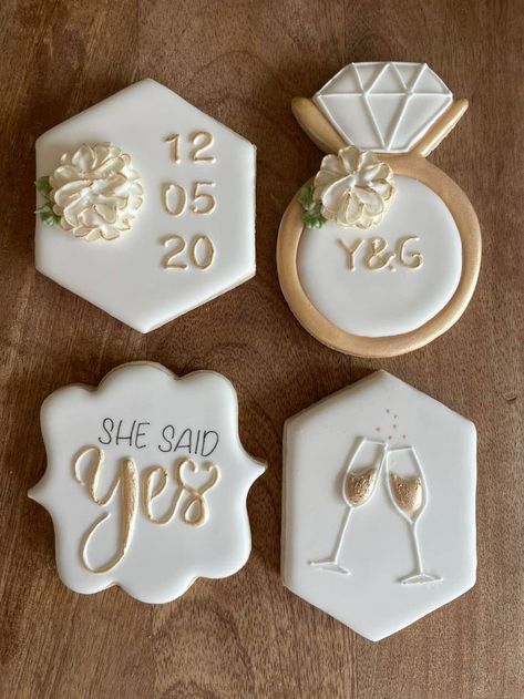 Engagement Party Cookies, Pearl Bridal Shower, Engagement Party Diy, Engagement Party Themes, Wedding Shower Cookies, Engagement Party Planning, Surprise Engagement Party, Engagement Cookies, Bridal Cookies