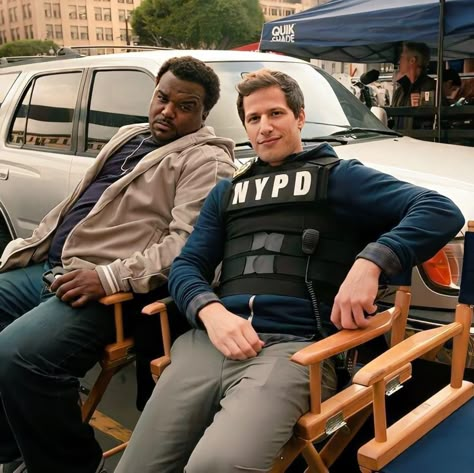 Jake Peralta and Doug Judy Brooklyn Nine Nine B99 Andy Samberg #JakePeralta #BrooklynNineNine #B99 #B99Cast Doug Judy, Brooklyn 99 Cast, Andre Braugher, Brooklyn Nine Nine Funny, Jake And Amy, Nbc Tv, Jake Peralta, Andy Samberg, Casting Pics