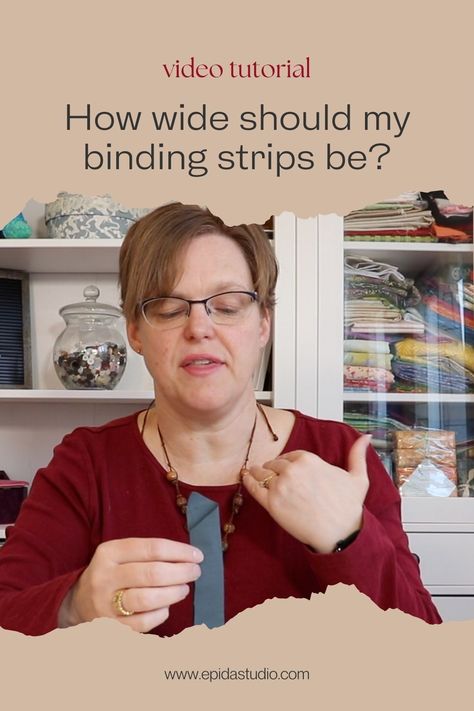 How wide should binding strips be cut for your quilt project? Learn all the details in this video quilting tutorial. Easy Quilt Tutorials, Simple Quilting, Quilt Binding Tutorial, Beginner Quilting, Patchwork Tutorial, Patchwork Projects, Quilting Tutorial, Binding Tutorial, Stitching Projects