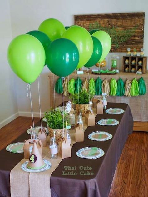 Green and brown table at a crocodile birthday party! See more party ideas at CatchMyParty.com! Crocodile Birthday Party, Crocodile Birthday, Alligator Birthday Parties, Alligator Birthday, Reptile Party, Dinosaur Themed Birthday Party, Dino Birthday Party, Turtle Birthday, Turtle Party