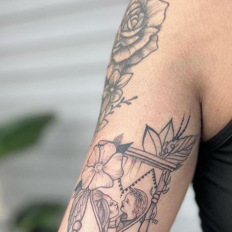 43 likes, 0 comments - sacredaura.tattoos on July 18, 2023: "A little piece to represent motherhood for @nailz_by_julz 💝 Thanks for looking. 🙏 #daytont..." Motherhood Tattoos, Hourglass Tattoo, Makeup Face, Tattoo Artists, Instagram A, Aura, Tattoos, Makeup, On Instagram