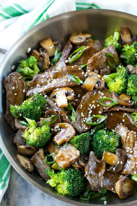 The BEST Beef and Broccoli Recipe | Healthy Fitness Meals Beef And Broccoli Sauce, Broccoli Recipes Healthy, Beef And Broccoli Recipe, Easy Beef And Broccoli, Beef Stir Fry Recipes, Fitness Meals, Beef Broccoli, Honey Sesame Chicken, Broccoli Recipe