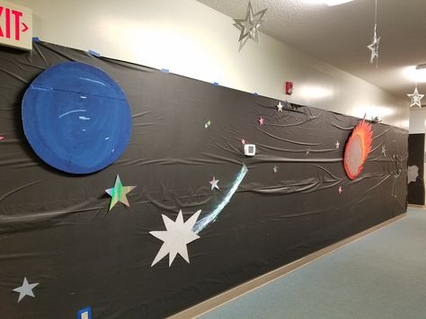 VBS 2017 Hallway decorations for Lifeway's Galatic Starveyors theme Calvary Baptist Church in Seymour Space Dance Theme, Space Homecoming Theme, Space Decorations Galaxy, Homecoming Hallways, Vbs Stellar, Space Props, Vbs Space, Space Vbs, Stellar Vbs