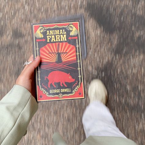 Animal Farm George Orwell Book, Animal Farm Book Aesthetic, George Orwell Aesthetic, Animal Farm Book Cover, Animal Farm Novel, George Orwell Animal Farm, Animal Farm Orwell, Animal Farm Book, Animal Farm George Orwell