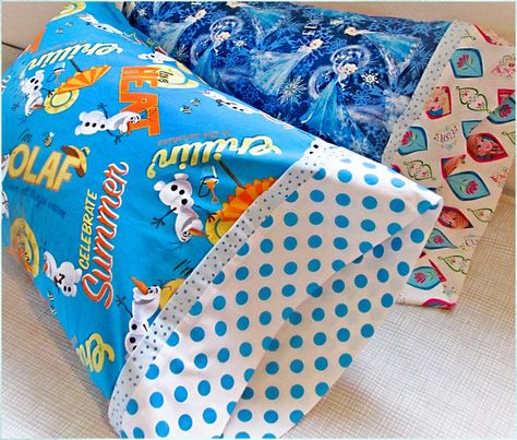 Burrito Pillowcase, Sewing Pillow Cases, Pillow Cases Tutorials, Pillowcase Pattern, Sewing Pillows, Learn To Sew, Sewing Patterns Free, Free Sewing, Burritos