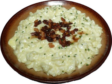 Suzann hitchhinking around the world: How to make Halusky (typical slovakian food) if u are outside of Slovakia Slovakian Food, Food From Different Countries, Slovak Recipes, Man Vs Food, Foreign Food, Scandinavian Food, Czech Recipes, European Cuisine, European Food