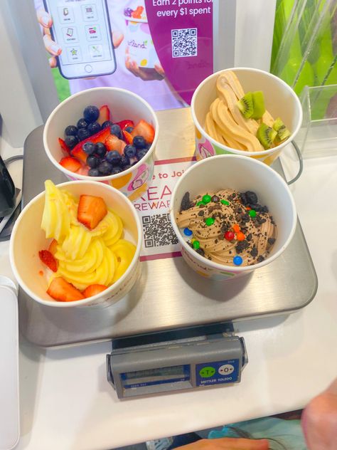 Menchies Frozen Yogurt Ideas, Froyo Aesthetics, Frozen Yogurt Aesthetic, Menchies Frozen Yogurt, Summer Ice Cream, Soul Food Dinner, Summer Snacks, Fun Kids Food, Frozen Yogurt