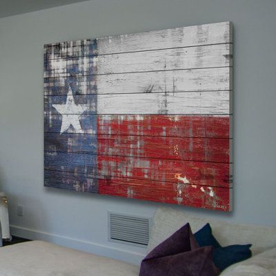 American Flag Crafts, American Flag Photos, Barn Wood Decor, Barn Tin, American Barn, American Flag Decor, Texas Decor, Wooden American Flag, Southern Pride