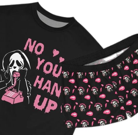 Horror Movie Pajamas, Cute Pajama Shirts, Goth Pjs Pajama, Gothic Pajamas Aesthetic, Scream Pjs, Scream Pajamas, Horror Pajamas, Halloween Pjs Women, Emo Pajamas