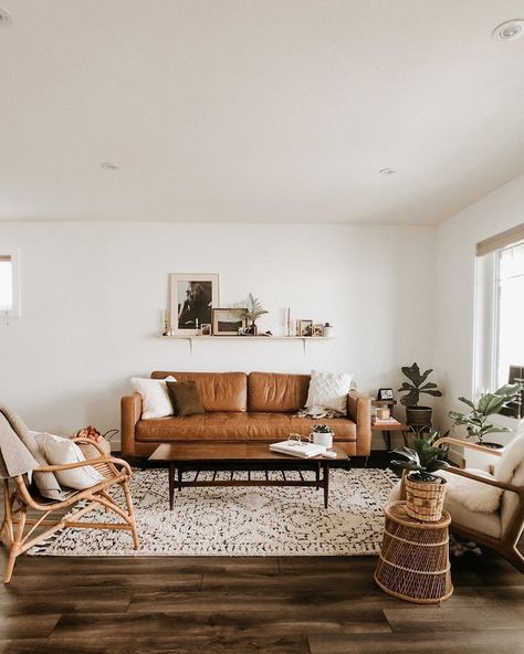 Leather Sofa Living Room Decor, Brown Leather Sofa Living Room, Leather Couches Living Room, Couches Living, Leather Sofa Living Room, Brown Couch, Brown Leather Sofa, Casa Vintage, Brown Living Room