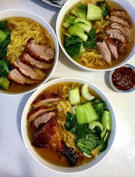 Sarah & Mum: Roast Duck Noodle Soup Slow Cooker Duck, Duck Noodle Soup, Chinese Roast Duck, Roasted Duck Recipes, Fresh Egg Noodles, Simple Soup, Duck Soup, Lo Mein Recipes, Chinese Cooking Recipes