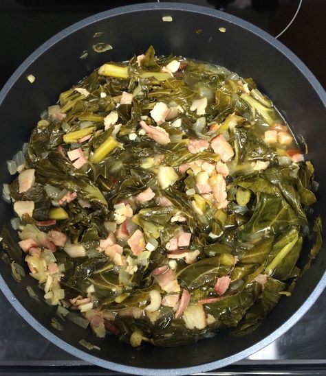 How to Cook Collard Greens Like a Southerner Instant Pot Collard Greens, Cook Collard Greens, How To Cook Collards, Southern Style Collard Greens, Mr Make It Happen, Southern Collard Greens, Smoked Turkey Wings, Smoked Turkey Legs, Collard Greens Recipe