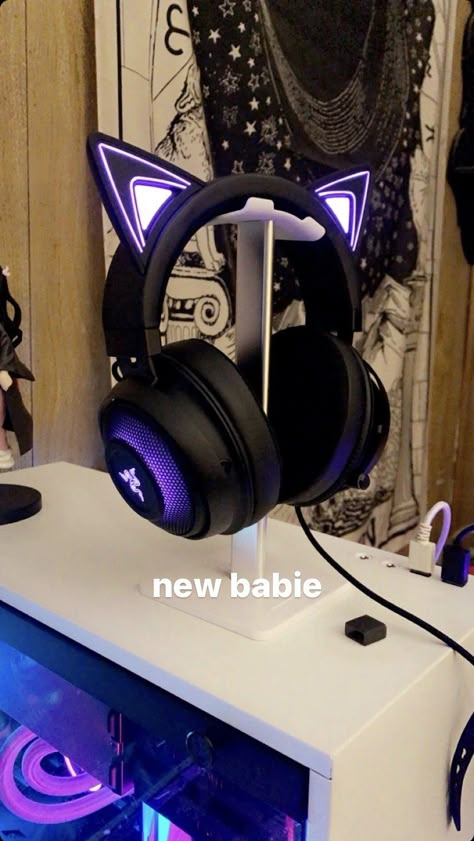 Gaming Headphones Aesthetic, Purple Headset, Cat Ear Headset, Games Room Inspiration, Cat Headphones, Bts Bracelet, Nike Shoes Women Fashion, Cute Headphones, Cool Fidget Toys