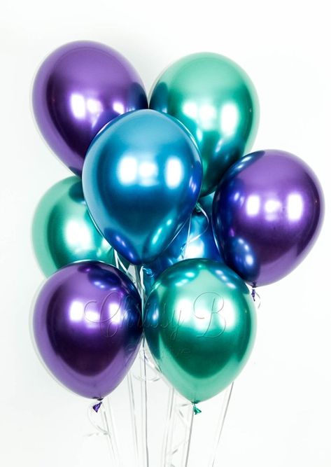 Hooray for Qualatex for inventing this new latex CHROME balloon line. These new chrome balloons are amazing - their shiny metallic finish makes them look like a piece of art and they are so new and unique - there is nothing else like them in the balloon industry today. These Chrome Balloons, Mermaid Colors, Balloons Bouquet, Purple Chrome, Kristina Webb, Mermaid Balloons, Purple Balloons, Metallic Balloons, Mermaid Parties