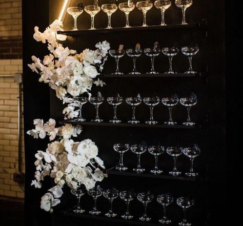 Champagne wall with flowrs black drop Black Champagne Wall, Champagne Tie, Champagne Wall, Bachelorette Ideas, Champagne Gold, Black Wedding, Wedding Themes, Black Tie, Champagne