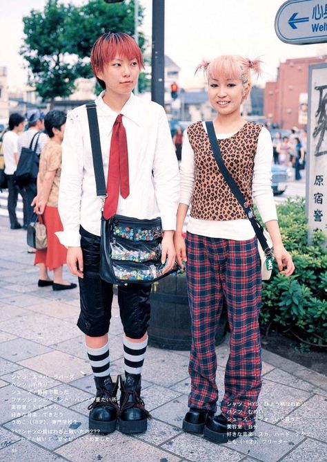 90s Japanese Street Fashion, 90s Asian Fashion, 90s Harajuku, Fruits Magazine, Japan Fashion Street, Tartan Pants, Harajuku Fashion Street, Tokyo Fashion, Japanese Street Fashion