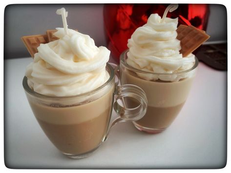 #coffee #coffeecandles #candles #candlemaking #candlelight #candledecor #soycandle #chocolate #coffeewithwhippedcream #whippedcream Hot Chocolate Candle, Candles For Men, Coffee Bean Candle, Candy Candles, Candle Making Recipes, Fancy Candles, Candy Candle, Christmas Candles Diy, Cream Candles