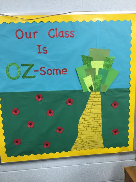 Wizard of Oz classroom bulletin board Wizard Of Oz Booth Ideas, Wizard Of Oz Door, Wizard Of Oz School Theme, Wizard Of Oz Teacher Appreciation Week, Wizard Of Oz Door Decorations Classroom, Wizard Of Oz Cubicle Decorations, The Wizard Of Oz Door Decorations, Wizard Of Oz Library Display, Wizard Of Oz Bulletin Board Ideas