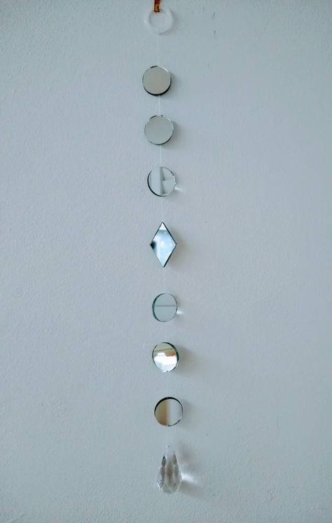 Mirror Suncatcher, Diy Sun Catcher, Window Sun Catchers, Mirror Mobile, Light Catchers, Mobile Craft, Mobile Hanger, Mirror Pendant, Inside House