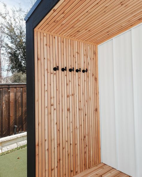 They say everything’s bigger in Texas, which explains why this client chose our largest model for his outdoor space. 🔥 This Model 8 has everything a sauna lover needs to enjoy spreading out for solo sessions or for gathering friends and family to revel in this cultural tradition. Check out these photos our project manager snapped on install day. This build features: - Changing room - @huumsauna Cliff Stove - Two rows of cedar benches for seating of up to 8 people - Black sauna wax interi... Sauna Changing Room, Black Sauna, Gathering Friends, Wood Sauna, Cedar Bench, Changing Room, Project Manager, Project Management, Stove