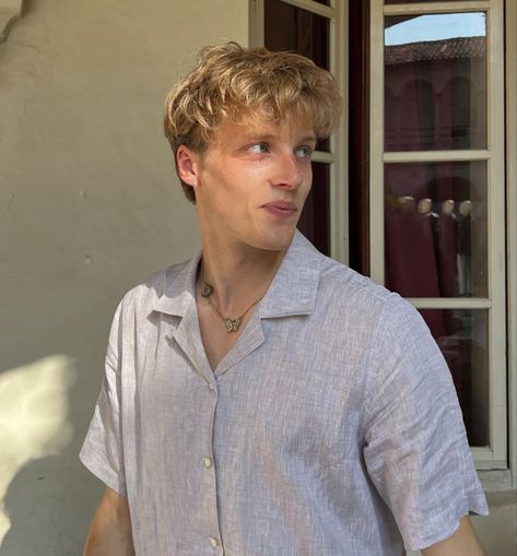 matthew fairchild Charlie Cobalt, Laughton Scott, Hugh Laughton, Evan Rosier, Beautiful Guys, Blonde Ambition, Guys Fashion, Gorgeous Man, Raven Cycle