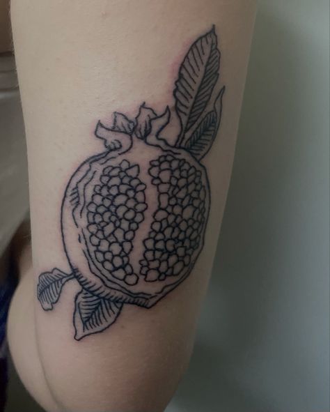 Pomegranate Tattoo Small Black, Pomegranate Tattoo Persephone, American Traditional Pomegranate Tattoo, Tiny Pomegranate Tattoo, Small Pomegranate Tattoo, Pomegranate Tattoo Black And White, Pomegranate Tattoo Hades And Persephone, Traditional Pomegranate Tattoo, Tarot Tattoos