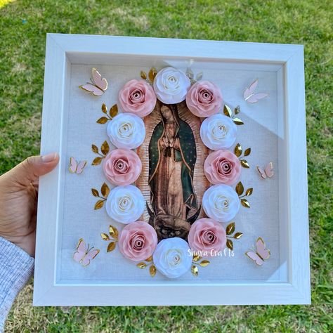 Virgencita Shadow Box Ideas, Virgen Shadow Box Ideas, Flower Graduation Cap, Mesquite Texas, Satin Flowers Diy, Dia De Los Muertos Decorations Ideas, Shadow Box Gifts, Diy Shadow Box, Personalised Gifts Diy