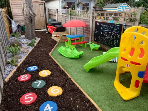 Mini Playground Backyard, Small Side Yard Play Area, Daycare Landscaping Ideas, Play Garden For Kids Diy Backyard Ideas, Fake Grass Play Area For Kids, Simple Outdoor Play Area, Home Daycare Backyard Ideas, Outdoor Toddler Play Area Backyard Ideas, Kids Area In Garden