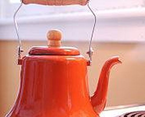 How to Clean Mineral Deposits From a Teakettle | LEAFtv Clean Rust, Appetizers Healthy, Dinner Desserts, Brew Tea, Snacks Appetizers, Water Boiling, How To Clean Rust, How Do You Clean, Diy Electrical