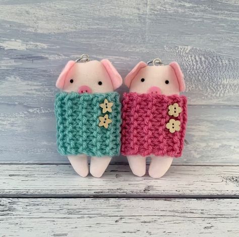 Knitted Pigs In Blankets, Crochet Pigs In Blankets, Pigs In Blankets, Xmas Projects, Timmy Time, Pig Doll, Teddy Bear Sewing Pattern, Crochet Pig, Hand Knit Blanket