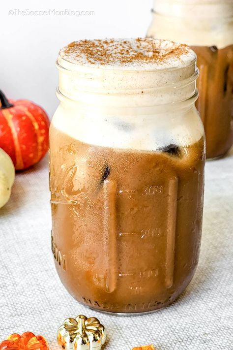 Starbucks Pumpkin Cream Cold Brew - The Soccer Mom Blog Pumpkin Coffee Recipe, Starbucks Pumpkin Cream Cold Brew, Homemade Liquors, Pumpkin Cream Cold Brew, Cream Drinks, Cream Cold Brew, Chai Tea Recipe, Cold Brew Recipe, Ice Cream Drinks