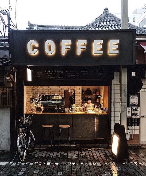 Little coffee shop Kaffe Bar, Butik Design, Small Coffee Shop, Small Cafe, Coffee Shops Interior, 카페 인테리어 디자인, Coffee Carts, Casa Vintage, Container Design