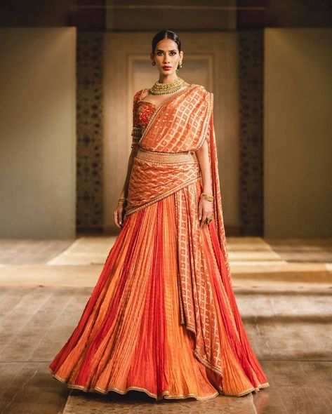 Ombre Lehenga, Lehenga With Blouse, Sunset Ombre, Sari Lehenga, Orange Lehenga, Gold Lehenga, Lehenga Dupatta, Ghagra Choli, Tarun Tahiliani