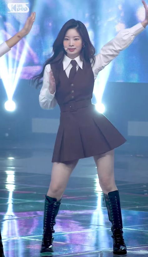 Twice Dahyun Outfit, Twice Concert Outfit Ideas, Dahyun Body, Dahyun Outfits, Kpop Performance, Idol Dress, Kpop Concert Outfit, Kpop Outfits, Kpop Fashion