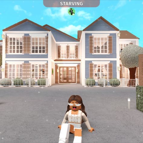 this build is based on It's Akelia's family home + 4 bedrooms + 3 bathrooms + 2 office + laundry and more> Suburban Family Home, Blocksburg Ideas, Bloxburg Tips, Roblox House, Bloxburg Houses, Simple Bedroom Design, Tiny House Layout, Bloxburg Ideas, House Deco