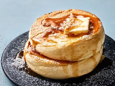 Japanese Soufflé Pancakes Recipe - Jack Poon, Sung Taek Japanese Souffle Pancake Recipe, Sweet Pancake Recipe, Japanese Souffle Pancakes, Soufflé Pancakes, Souffle Pancakes, Breakfast Items, Seasoning Recipes, Whole Milk, Pancake Recipe