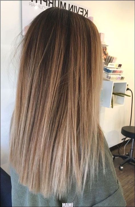 Uploaded by Zoé. Find images and videos on We Heart It - the app to get lost in what you love. Cabelo Ombre Hair, Kadeřnické Trendy, Ombre Hair Blonde, Vlasové Trendy, Brown Hair With Blonde Highlights, Hair Color Light Brown, Brown Hair Balayage, Blonde Hair Looks, Light Hair Color