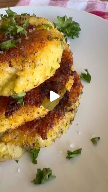 Angela Allison on Instagram: "Leftover Risotto never tasted so good! Make Risotto Cakes with just a few extra ingredients ❤️🇮🇹

Combine two cups leftover cold risotto with 1/4 cups Parmesan cheese, 1 large egg, and 2 tablespoons fresh parsley. Form into patties and chill. Coat in 1/2 cup Italian breadcrumbs and pan fry in 1/4 cup olive oil. Enjoy! 

Get the full printable recipe at: https://thisitaliankitchen.com/risotto-cakes/

#risottocakes #leftoverrisotto" Leftover Risotto, Risotto Cakes, Italian Breadcrumbs, Pan Fry, Printable Recipe, Parmesan Cheese, Food Printables, Fresh Parsley, Bread Crumbs