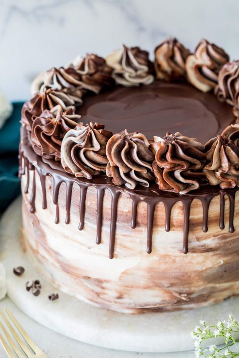 Cheesecake Stuffed Cake, Cheesecake Stuffed Chocolate Cake, Chocolate Cake With Cheesecake Layer, Chocolate Cake With Cream Cheese Icing, Stuffed Cake, Cheesecake Cakes, Dark Chocolate Frosting, Chocolate Fantasy, Chocolate Cream Cheese Frosting