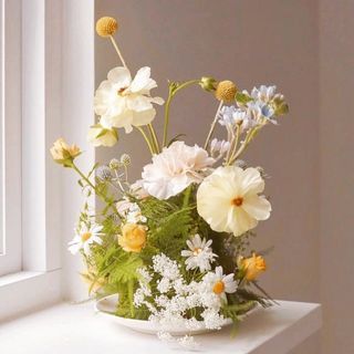 Ikebana Flower Arrangement, Boquette Flowers, Flower Therapy, Wildflower Wedding, Table Flowers, Arte Floral, Ikebana, Flower Shop, Pretty Flowers