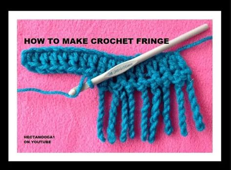 Crochet fringe is just the thing to add that bit of detail to an otherwise plain crochet item. It can be added along the bottom of shawls, sweaters, blankets, scarves, curtains, or wherever you would like to add some pizazz! This crochet fringe is very easy to work up. I like to see it around pillows, or if you are doing upholstery, it looks great along the bottom of stools or chairs. Try it today with your scrap yarn and see just how easy it is. Borders Crochet, Fringe Crochet, Crochet Border Patterns, Crochet Border, Debbie Macomber, Crochet Edging Patterns, Pull Crochet, Easy Crochet Projects, Crochet Fringe