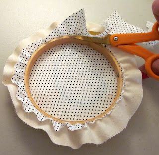 Crewel Embroidery Tutorial, Embroidery Hoop Art Diy, Embroidery Hoop Crafts, Crewel Embroidery Kits, Framed Embroidery, Cross Stitch Finishing, Wooden Hoop, 자수 디자인, Crewel Embroidery