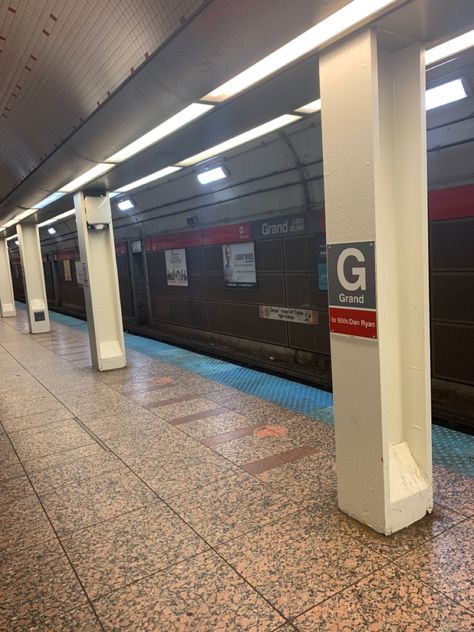 Chicago Train Station, Chicago Underground, Chicago Train, Subway Aesthetic, Chicago Aesthetic, Train Station, Studio Ghibli, Minecraft, Street Art