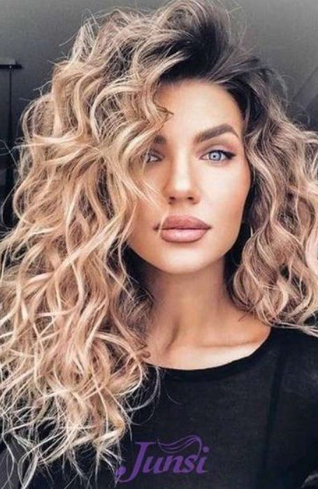 Long Hair Perm, Curly Hair Trends, Perm Hair, Medium Curly Hair Styles, Penteado Cabelo Curto, Permed Hairstyles, Curly Hair Cuts, Long Curly Hair, Long Curly