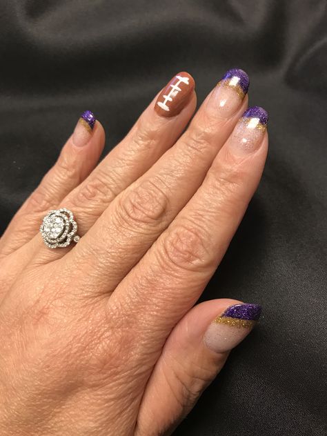 SNS Minnesota Vikings nail design Mn Wild Nails, Vikings Football Nails, Minnesota Vikings Face Paint, Purple And Yellow Nails Designs, Minnesota Vikings Nails, Mn Vikings Nails, Michigan Wolverines Nails, Viking Nails, Lsu Nails