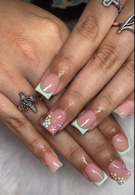 Easter Nails Short Acrylic, Pastel Short Nails Designs, Spring Shorties Nails, Short Nails Acrylic Spring, Short Acrylic Nails Designs Spring, Shorties Nails Square Spring, Kid Acrylic Nails, Easter Nails Acrylic Short, Spring Nail Sets Short