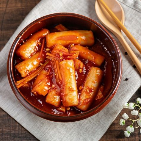 Dive into the vibrant flavors of Korea with this traditional Tteokbokki Recipe. Known for its spicy, slightly sweet sauce and chewy rice cakes, Tteokbokki is a beloved street food dish that has captured the hearts of food enthusiasts both in Korea and around the world. This recipe offers a straightforward method to recreate this classic dish at home. Preparation Time: 15 minutes Cooking Time: 25 minutes Resting Time: N/A Total Time: 40 minutes Serving: 4 Ingredients: - 400g Korean rice ca... Korean Chili Powder, Tteokbokki Recipe, Korean Rice, Sweet Sauce, Classic Dishes, Rice Cakes, 4 Ingredients, Cooking Time, 15 Minutes