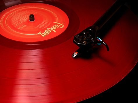 Red Record Player, Red Record, Neon Rouge, Audrey Horne, Red Aesthetic Grunge, Color Aesthetic, I See Red, Catty Noir, Simply Red