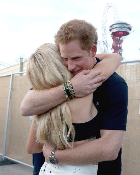 Everyone Prince Harry Dated Before Meghan Markle - Prince Harry Ex-Girlfriends Prince Harry Ex Girlfriend, Prince Harry Ex, Harry Girlfriend, Harry Birthday, Prinz Harry, Prince Henry, Invictus Games, Principe Harry, Secret Relationship